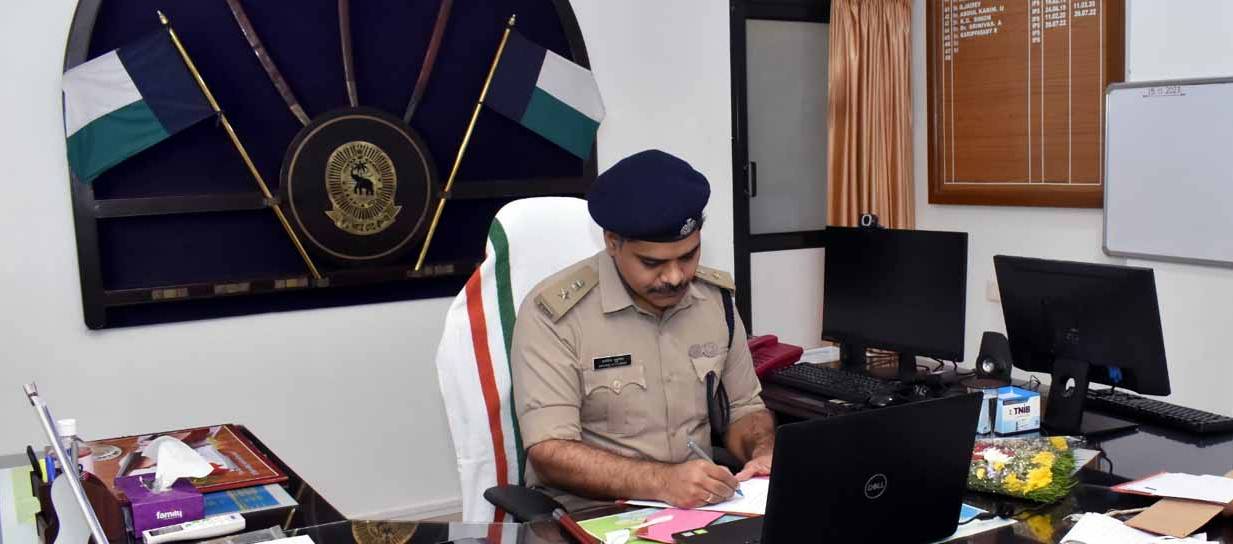 DR. ARVIND SUKUMAR IPS HAS TAKEN  CHARGE AS THE DISTRICT POLICE CHIEF OF KOZHIKODE RURAL